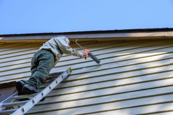 Cost of Vinyl Siding Caulk Repair in Lincoln